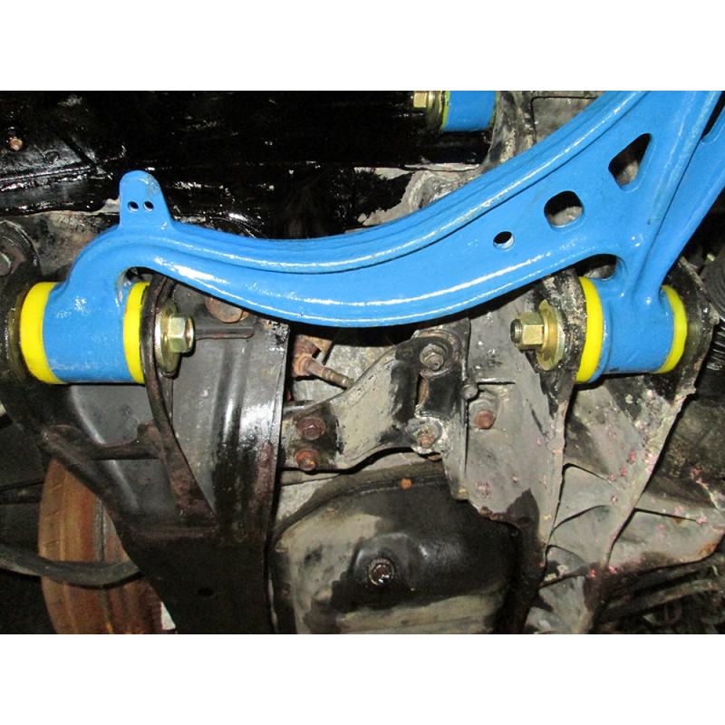 Strongflex Lexus / Toyota Polyurethaan rubberset voor- en achteras SPORT ZWART – 216180AX 4 Strongflex Lexus / Toyota Polyurethaan rubberset voor- en achteras SPORT ZWART – 216180AX – Image 4