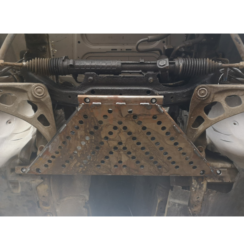 BMW E46 Carterbescherming X-Brace voor Alle Motoren 3 X-brace van plat-ovaal profiel op de carterbescherming van de E46