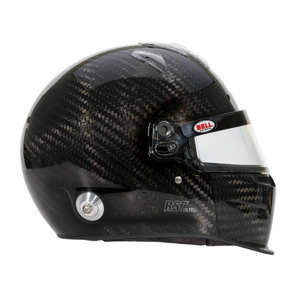 Bell RS7 Ultra Carbon Duckbill full face helmet 4 Schuin achteraanzicht met HANS-ankers en luchtinlaat
