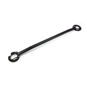 Schlankes, schwarz lackiertes Metallteil für Fahrzeuge, ideal für Verstärkung und Montage.