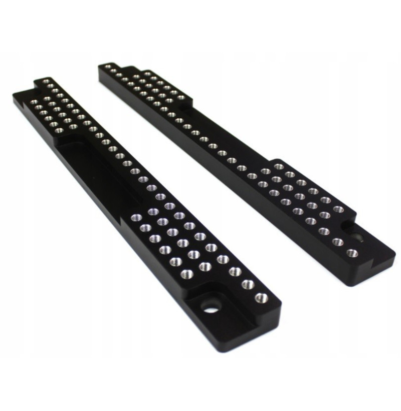 BMW F30 F32 F22 F87 Platform Stoelmontage FIA 2 Twee aluminium platformdelen met rijen schroefgaten voor de stoelbevestiging