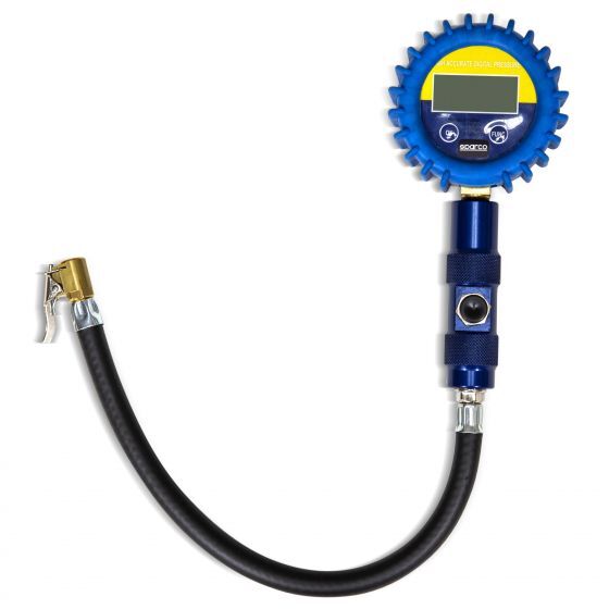 Sparco digitaler Reifendruckprüfer 1 Sparco digitale bandenspanningsmeter met 63 mm display en aluminium handgreep