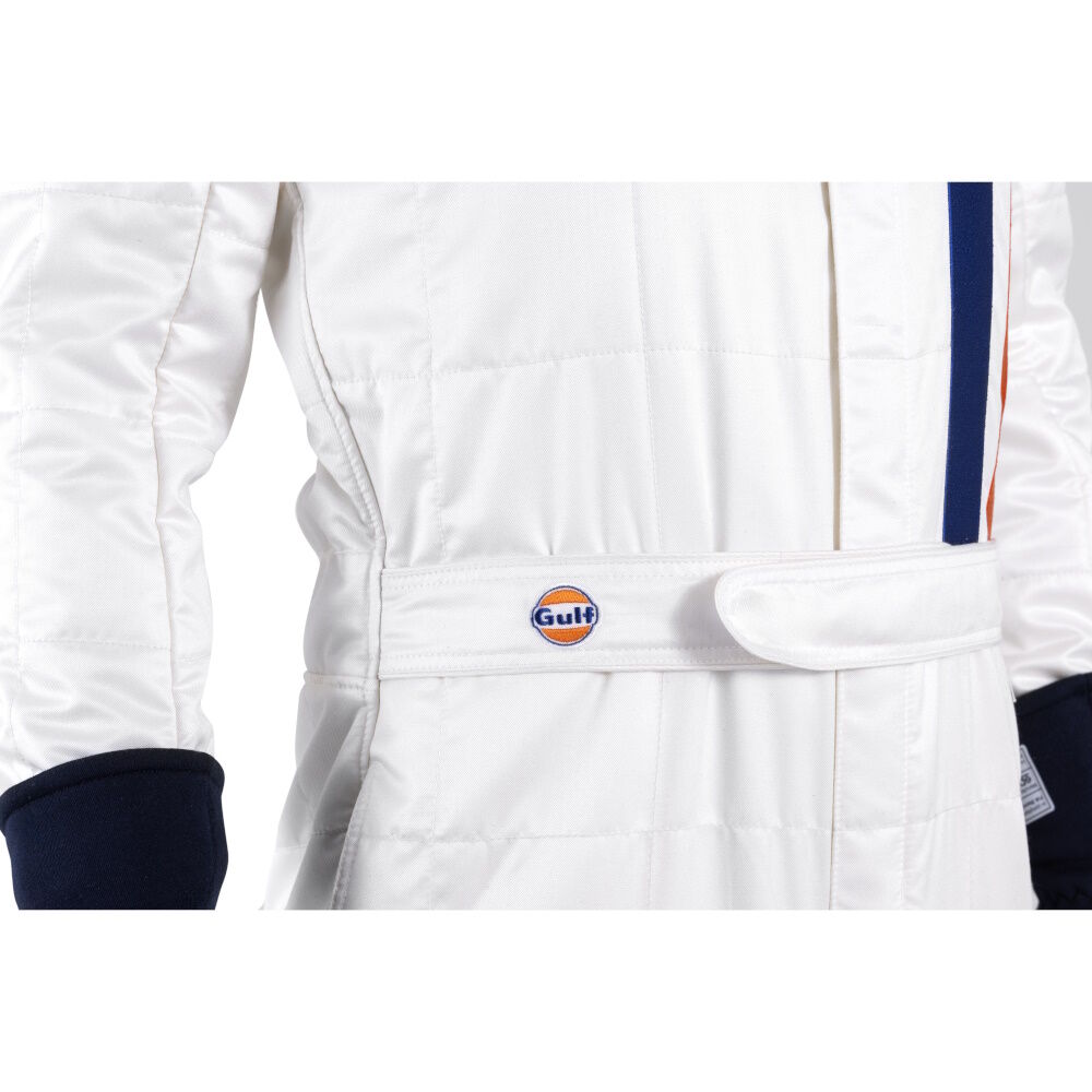 Sparco Gulf Replica FIA racing suit 4 Close-up van het Gulf-borduurwerk op het Sparco vintage racepak