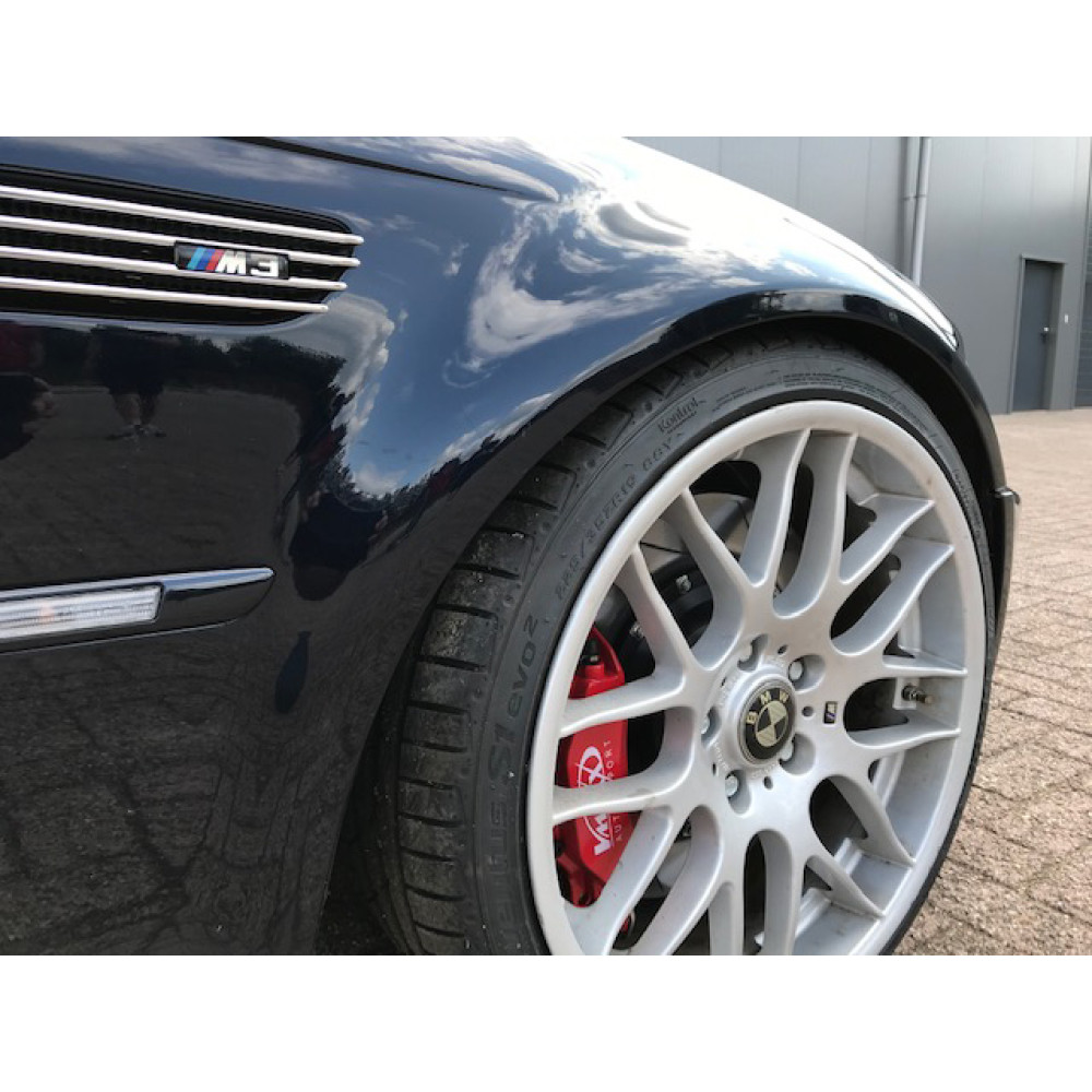 BMW E46 M3 V-Maxx Big Brake Kit 365 mm 6-Kolben 4 BMW E46 M3 voorzien van V-Maxx sportremmen met grote remschijven