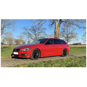 Big brake kit F30 van V-Maxx met 330 mm remschijven en 4-zuiger remklauwen