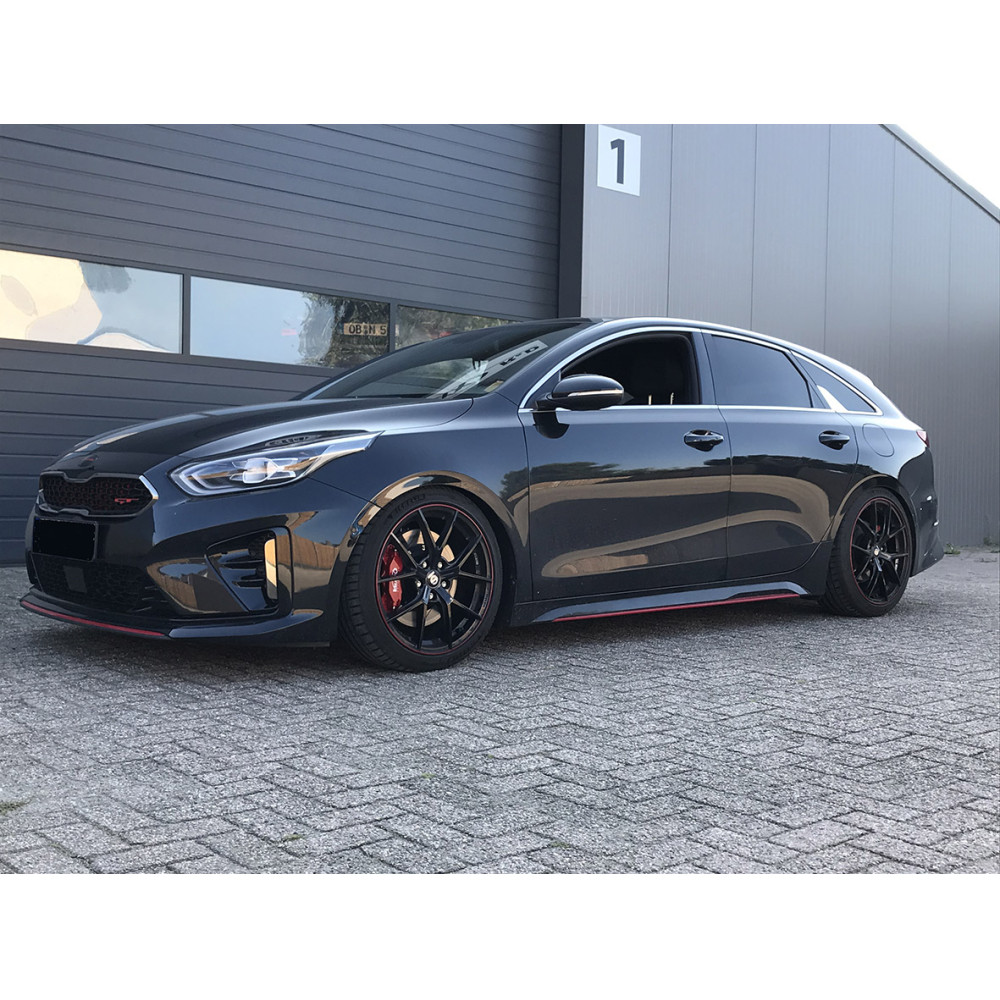 Kia Ceed / ProCeed CD V-Maxx Big Brake Kit 330 mm 4-zuiger 2 Kia Ceed / ProCeed (CD) met een V-Maxx big brake kit op de vooras