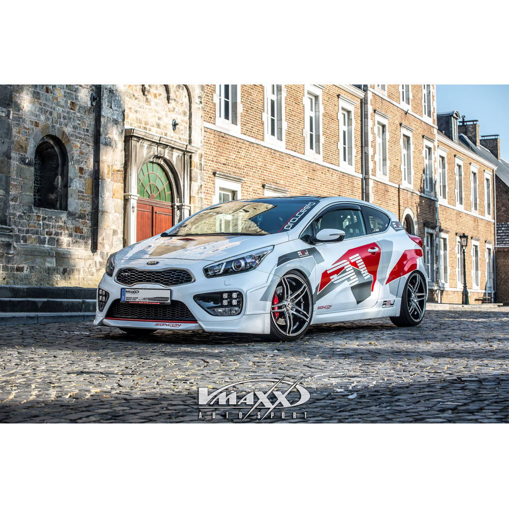 Kia Ceed / Ceed GT / ProCeed JD V-Maxx Big Brake Kit 330 mm 4-zuiger 2 Kia Ceed / ProCeed (JD) met een V-Maxx big brake kit op de vooras