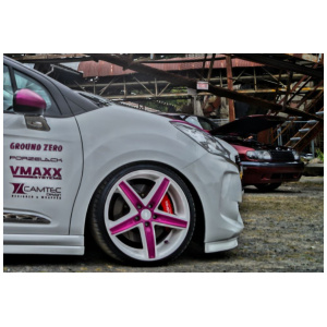 Big brake kit DS3 van V-Maxx met 330 mm remschijven en 4-zuiger remklauwen