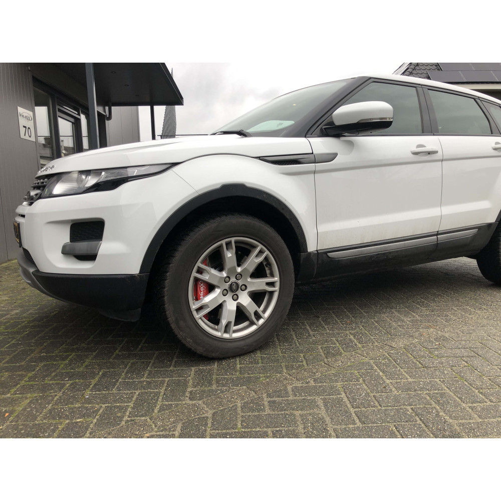 Range Rover Evoque kit gros freins V-Maxx 365 mm 6 pistons 3 V-Maxx sportremset achter de velg van een Range Rover Evoque